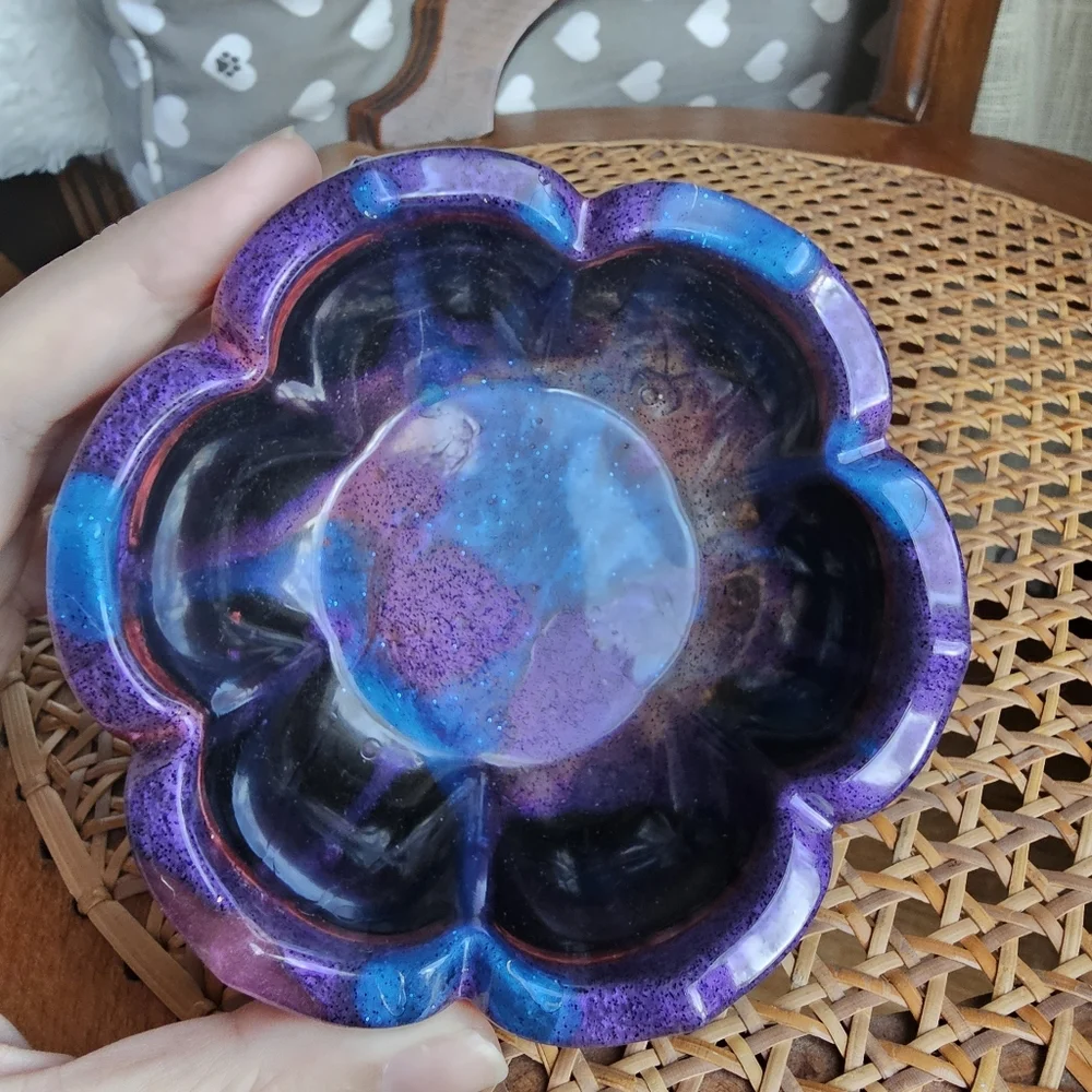 Handmade Resin Beautiful Beacons Black Purple Blue Galaxy Trinket Bowl